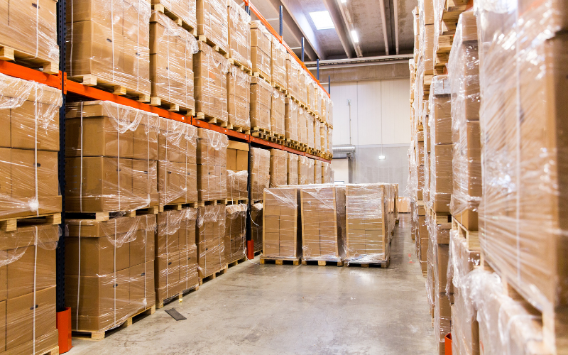 Move LogistiX secure warehouse facility with high-bay pallet racking and storage solutions